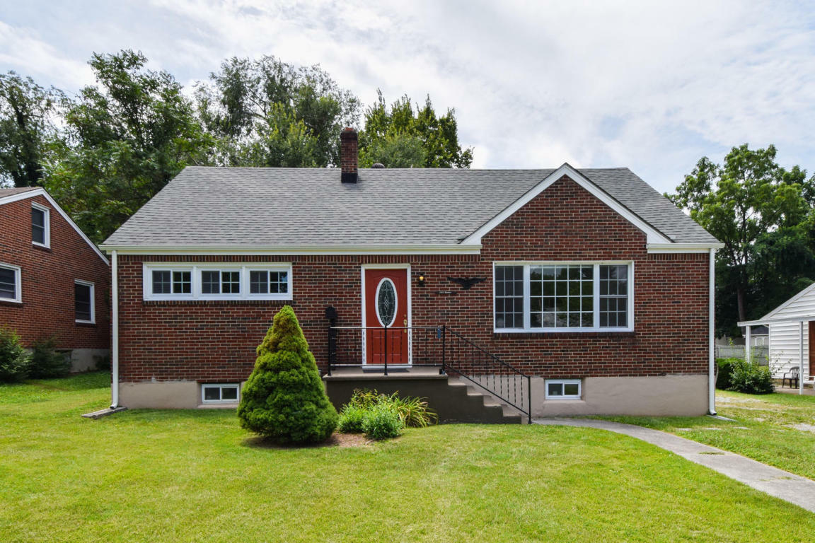 Property Photo:  2412 Westover Ave SW  VA 24015 