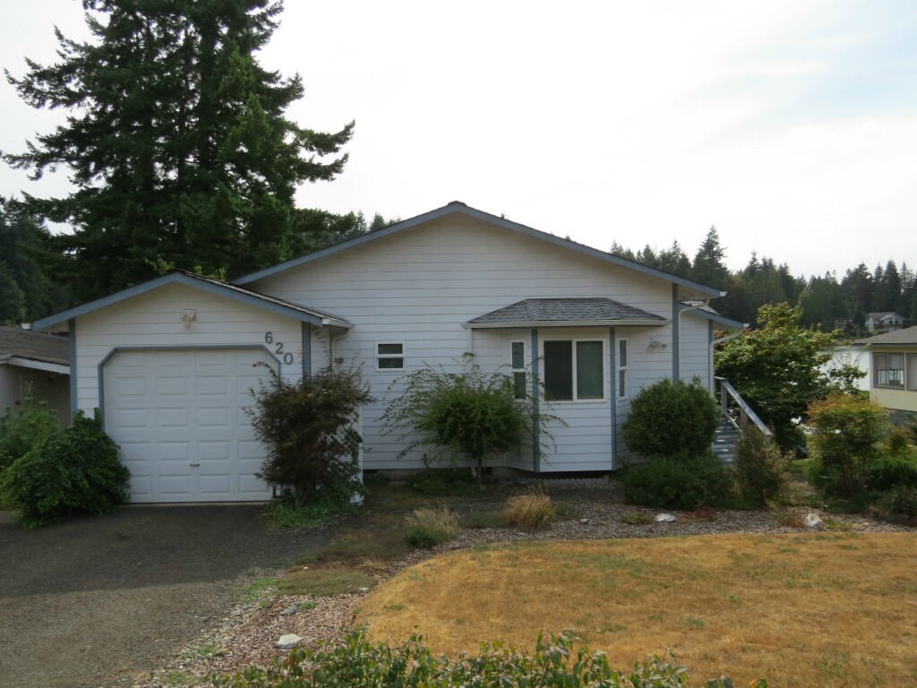 Property Photo: 620 SE Crescent Dr WA 98584