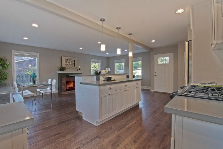 Property Photo: 15545 Ashworth Ave N WA 98133