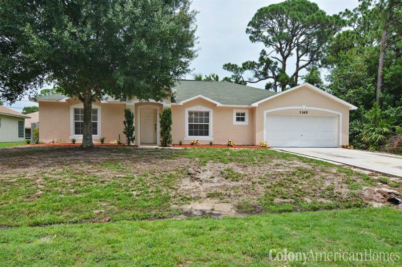 Property Photo:  1365 SW Melrose Avenue  FL 34953 