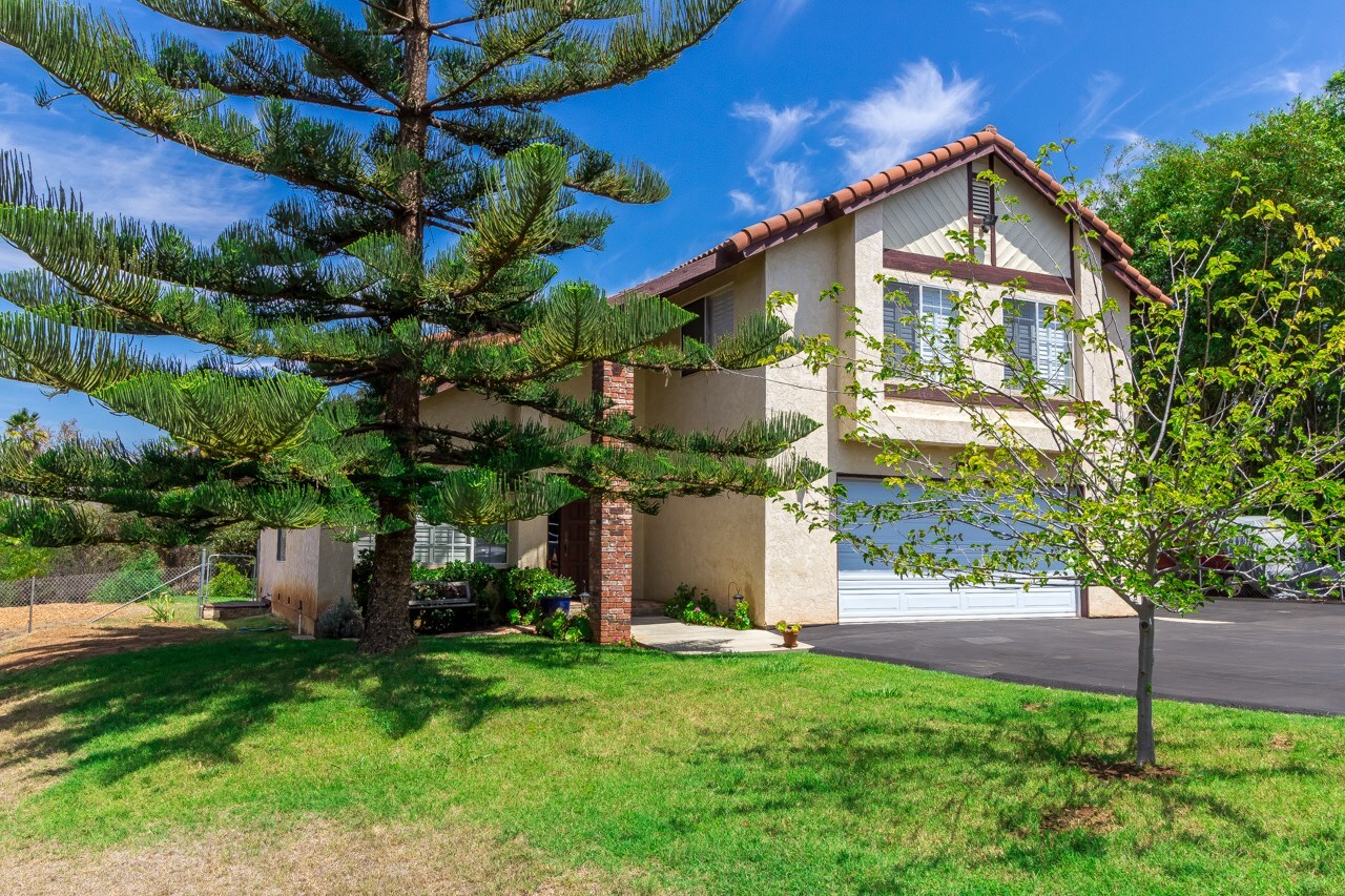Property Photo: 2358 Lone Oak Lane CA 92084