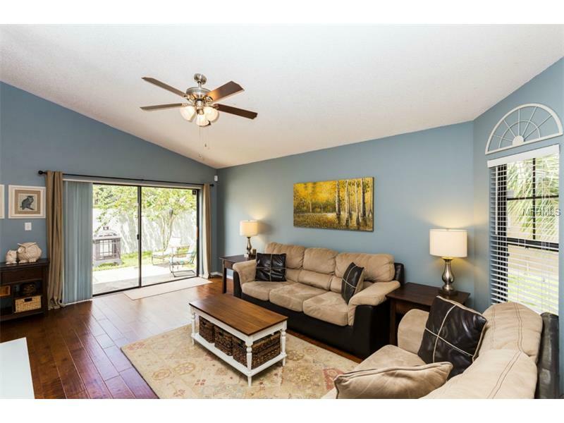 Property Photo: 128 Lakebreeze Cir FL 32746