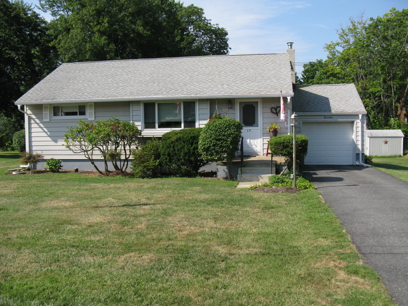 Property Photo: 17 Windsor Ave NJ 07869