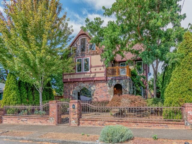 Property Photo:  912 W 36th St  WA 98660 