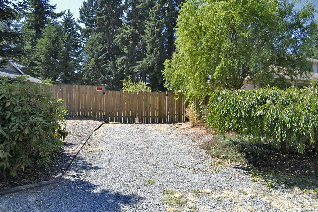 Property Photo:  11914 153rd St Ct E  WA 98374 