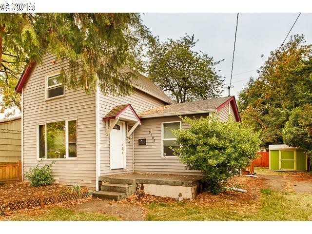 Property Photo:  5605 SE 71st Ave  OR 97206 