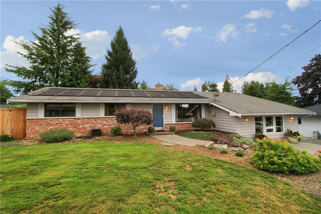 Property Photo: 3527 113th Place SE WA 98208