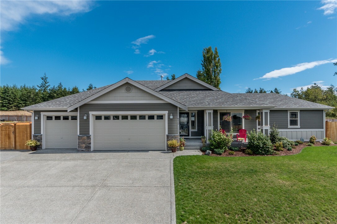 Property Photo:  972 Cove View Cir  WA 98277 