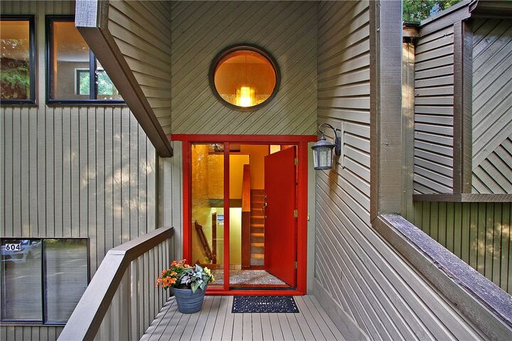 Property Photo: 604 219th Ave NE WA 98074