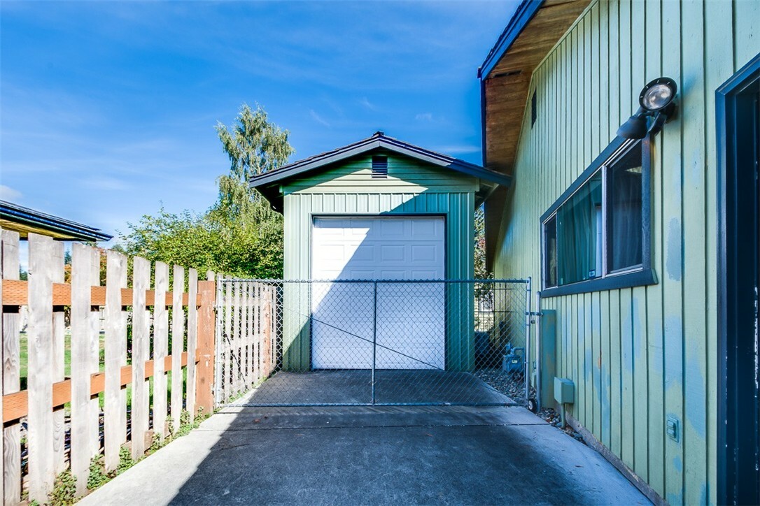 Property Photo: 4525 105th Place NE WA 98271