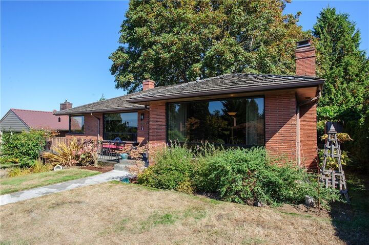 10556 14th Ave NW  Seattle WA 98177 photo