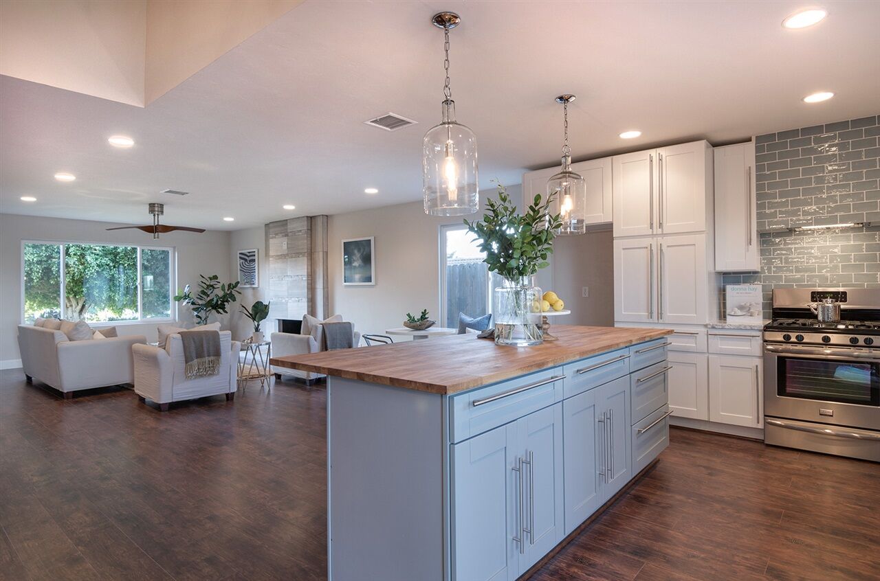 Property Photo: 315 Hickoryhill Drive CA 92024