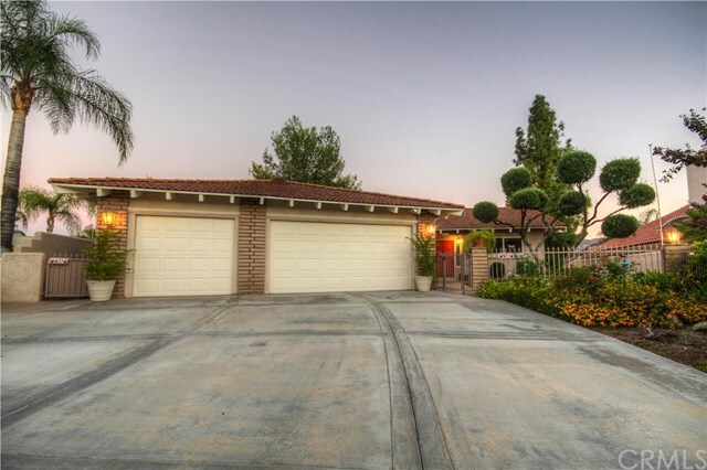 Property Photo:  30076 Silver Saddle Court  CA 92587 