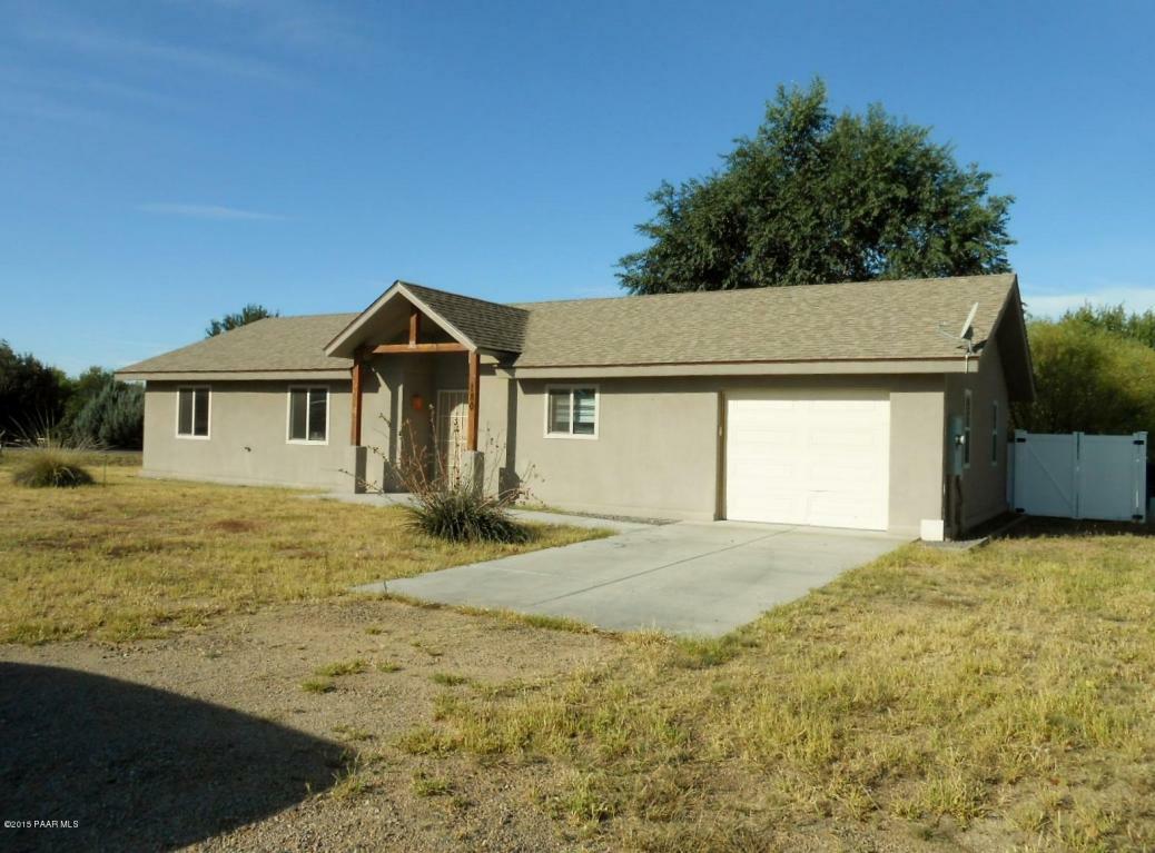 Property Photo:  180 Cactus Wren Drive  AZ 86323 