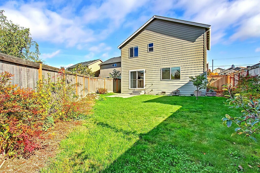 Property Photo:  1418 78th Dr SE  WA 98258 