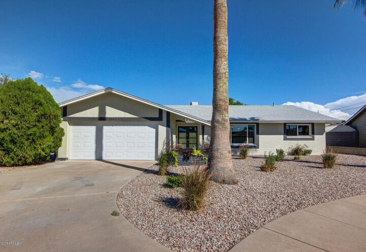 Property Photo: 1193 E Diamond Drive AZ 85283