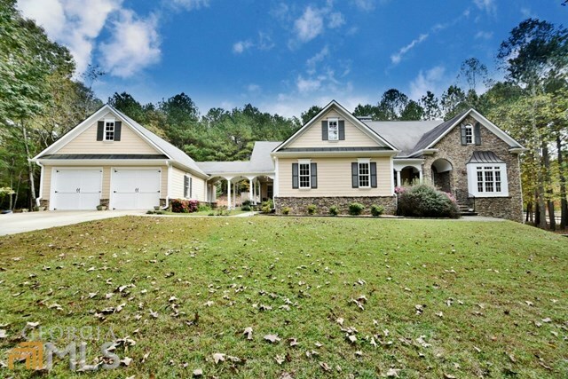 Property Photo: 13 Percheron Trl GA 30184