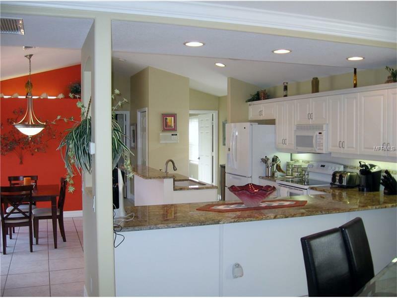 Property Photo:  137 Valencia Lakes Drive  FL 34292 