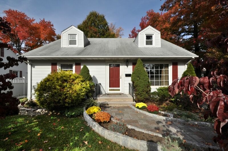 Property Photo:  2133 Aldene Ave  NJ 07076 