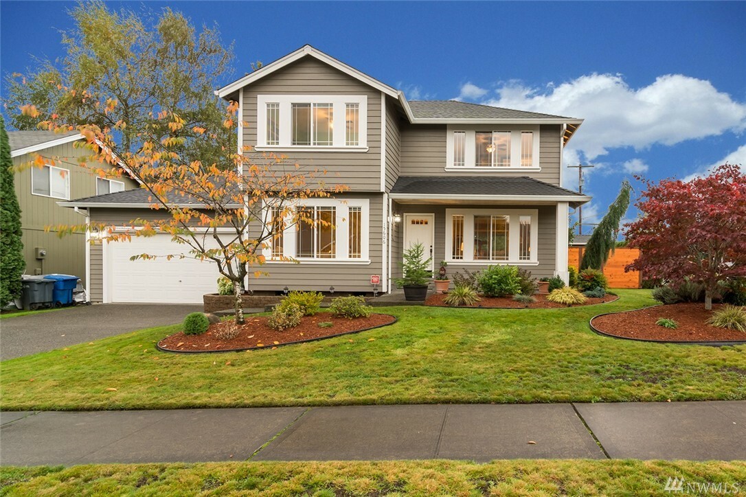 Property Photo: 15606 53rd St Ct E WA 98390
