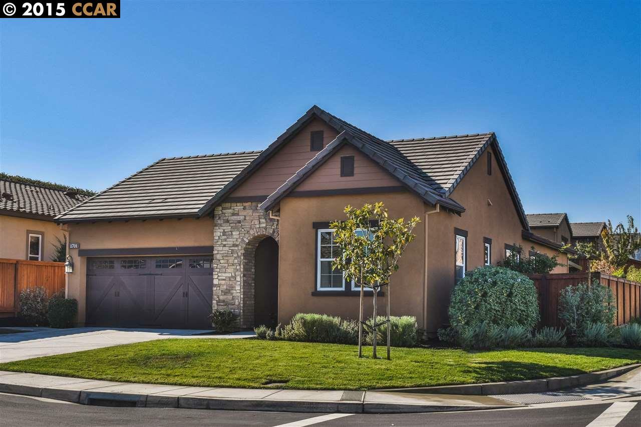 Property Photo: 1701 Chardonnay Ln CA 94513
