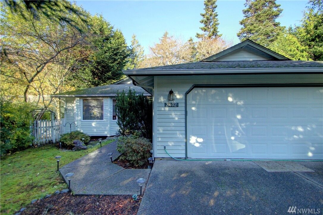 Property Photo: 2402 37th St WA 98221