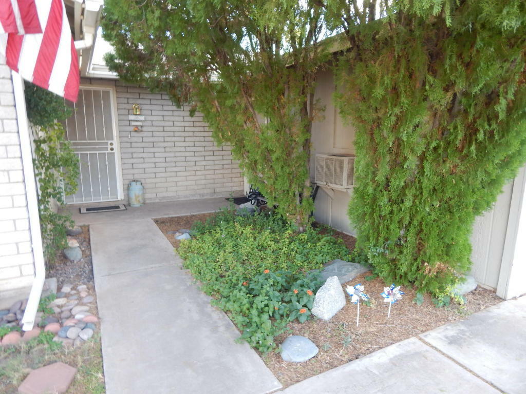 Property Photo:  107 W McLellan Road  AZ 85201 