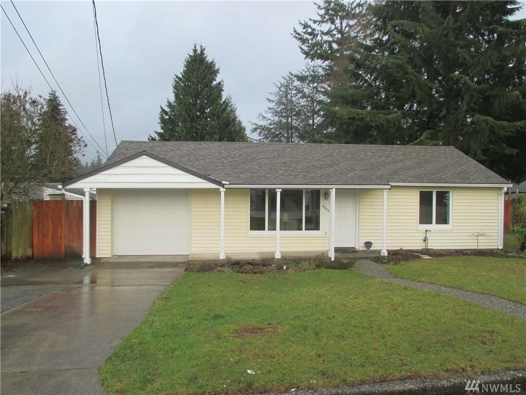 Property Photo:  4953 Elm St  WA 98203 