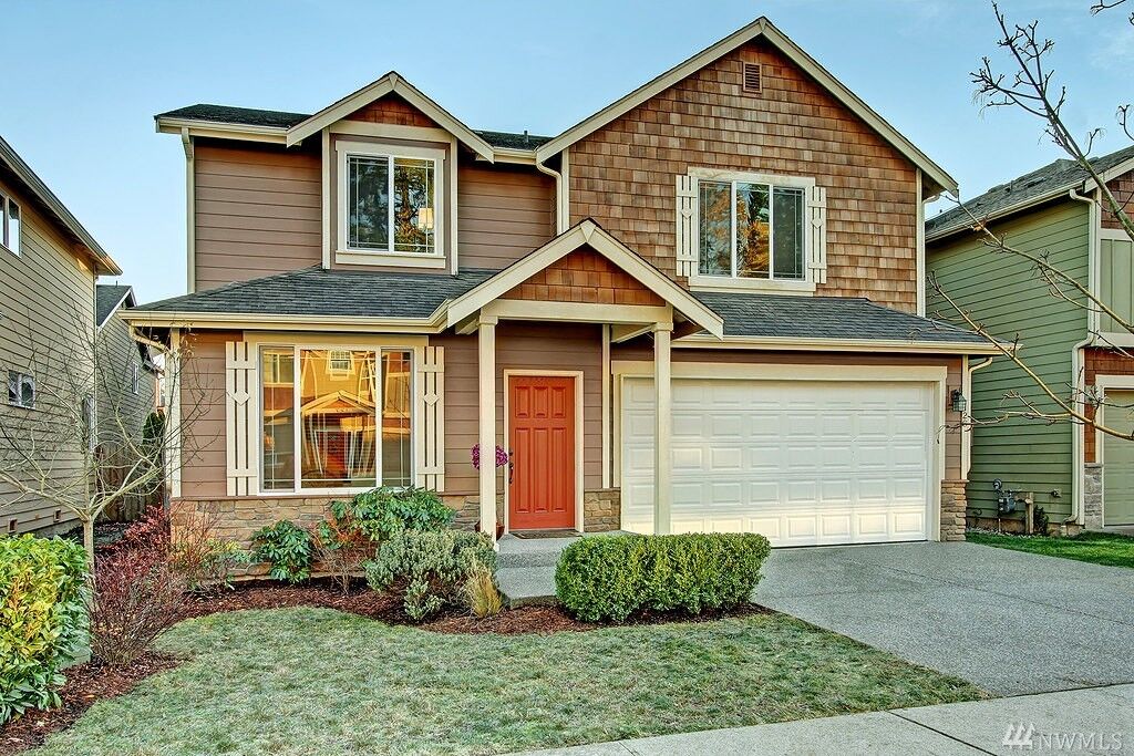 Property Photo:  126 195th Place SW  WA 98012 