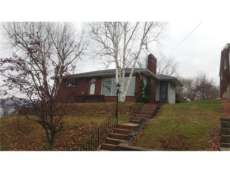 Property Photo: 544 Longvue Drive 15068