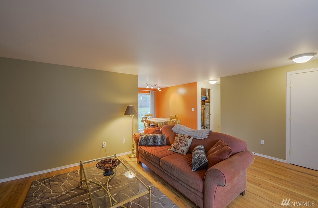 Property Photo: 19217 4th Ave S WA 98148
