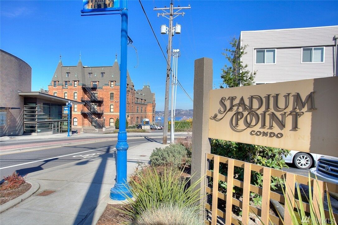 Property Photo:  25 N Broadway 306  WA 98403 