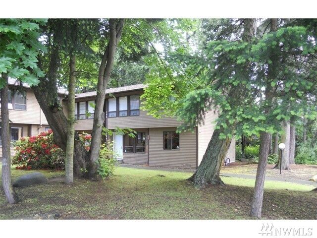 Property Photo:  1101 SW Harrier Cir 106  WA 98277 