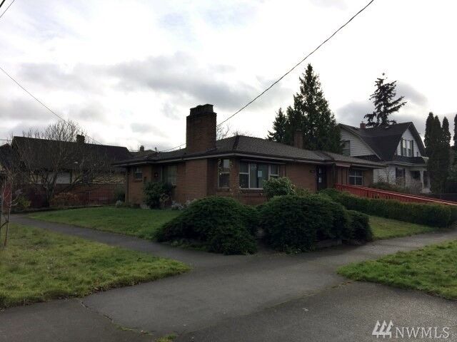 Property Photo: 3002 16th Avenue S WA 98144