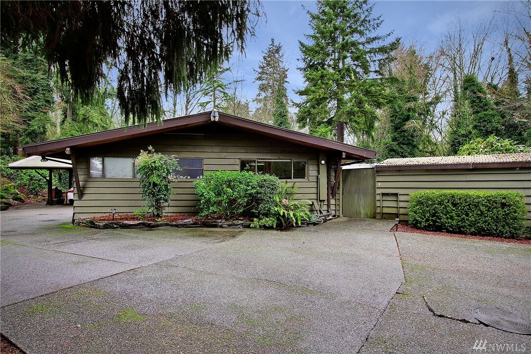 Property Photo:  4536 Lake Heights St  WA 98006 