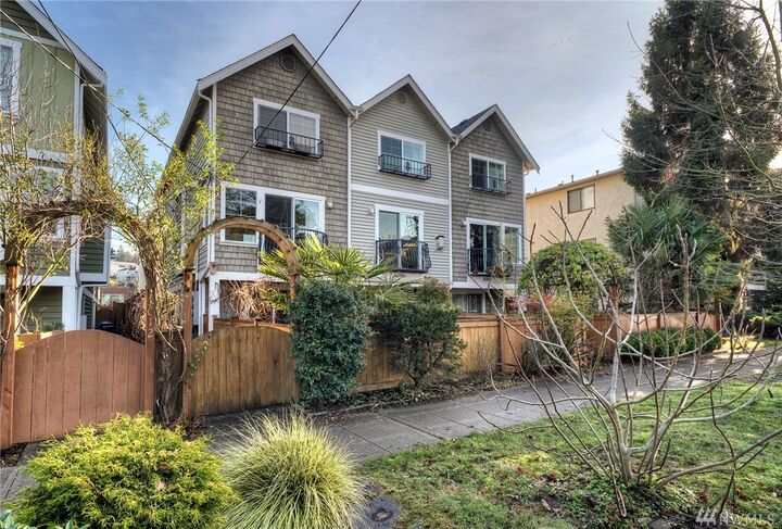 3016 60th Ave SW A  Seattle WA 98116 photo