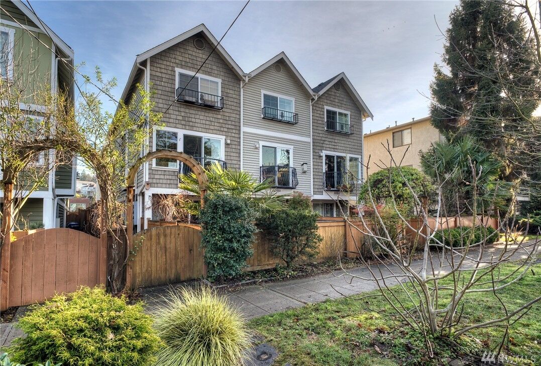 Property Photo: 3016 60th Ave SW A WA 98116