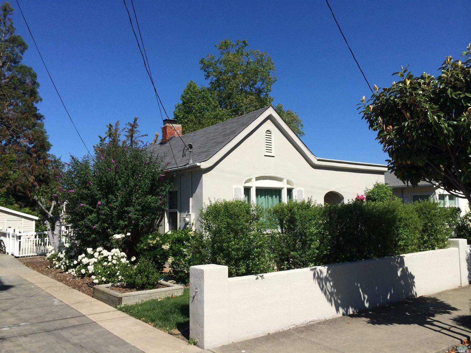 Property Photo:  527 Monroe Street  CA 94559 