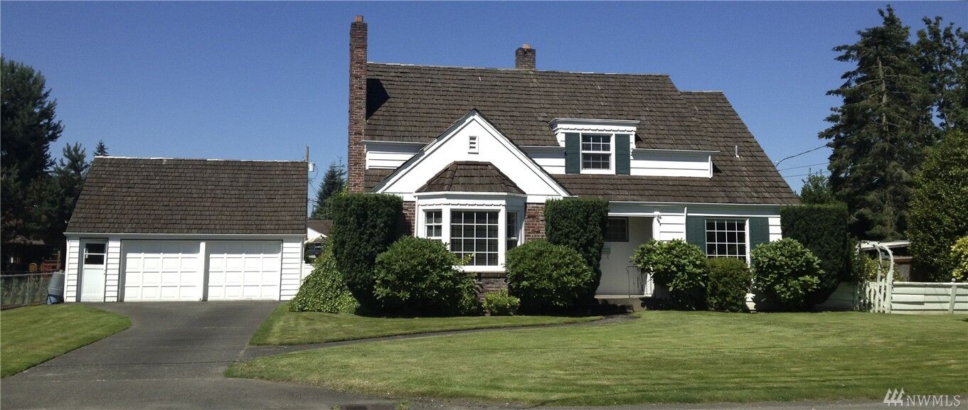 Property Photo: 101 R St SE WA 98002