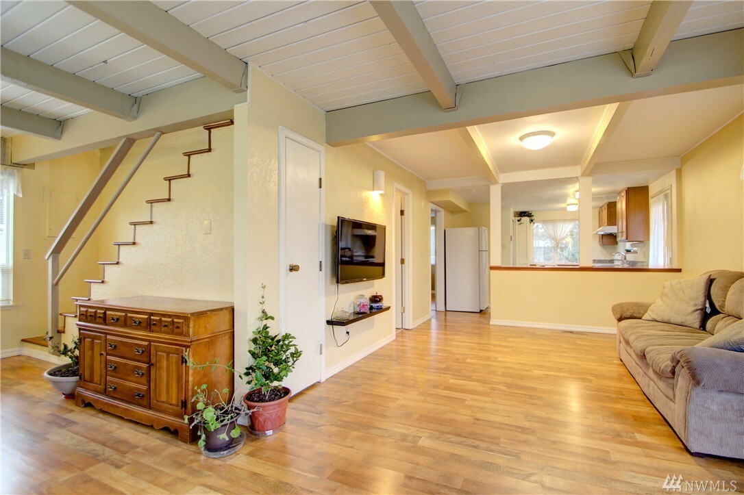Property Photo: 8255 Chilliwack Rd WA 98230