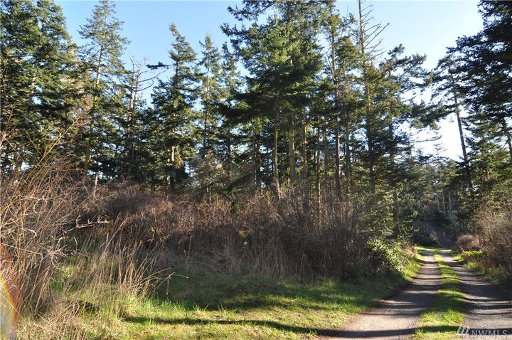 Property Photo:  60 Robin Lane  WA 98261 