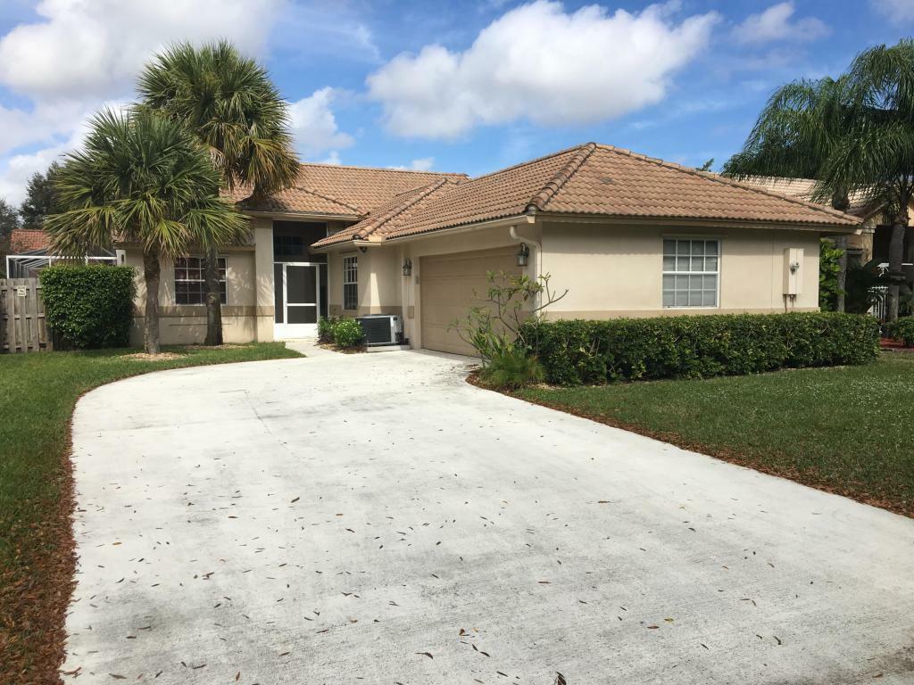 Property Photo: 3713 S Lancewood Place FL 33445