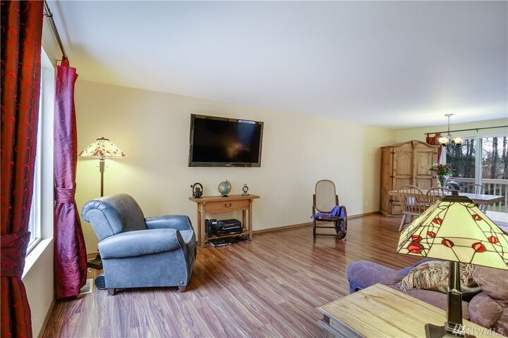 Property Photo: 8827 206 St SE A WA 98296