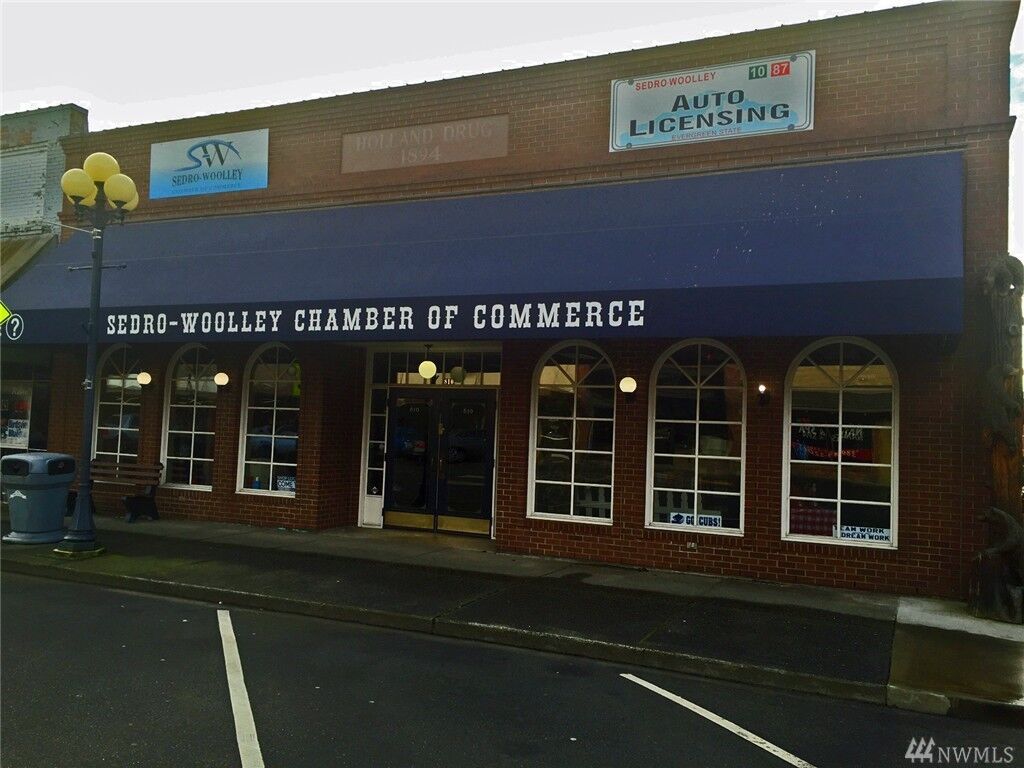 Property Photo:  810 Metcalf St  WA 98284 