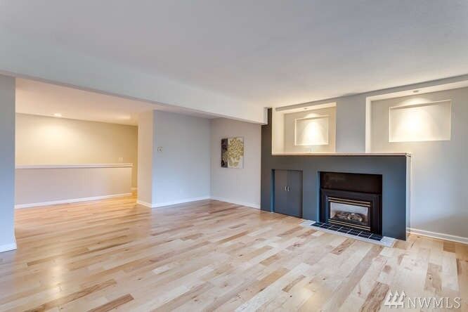 Property Photo: 10642 Glen Acres Dr S WA 98168