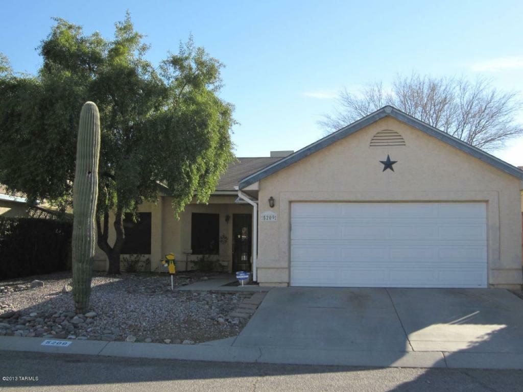 Property Photo:  5209 W Aquamarine Street  AZ 85742 