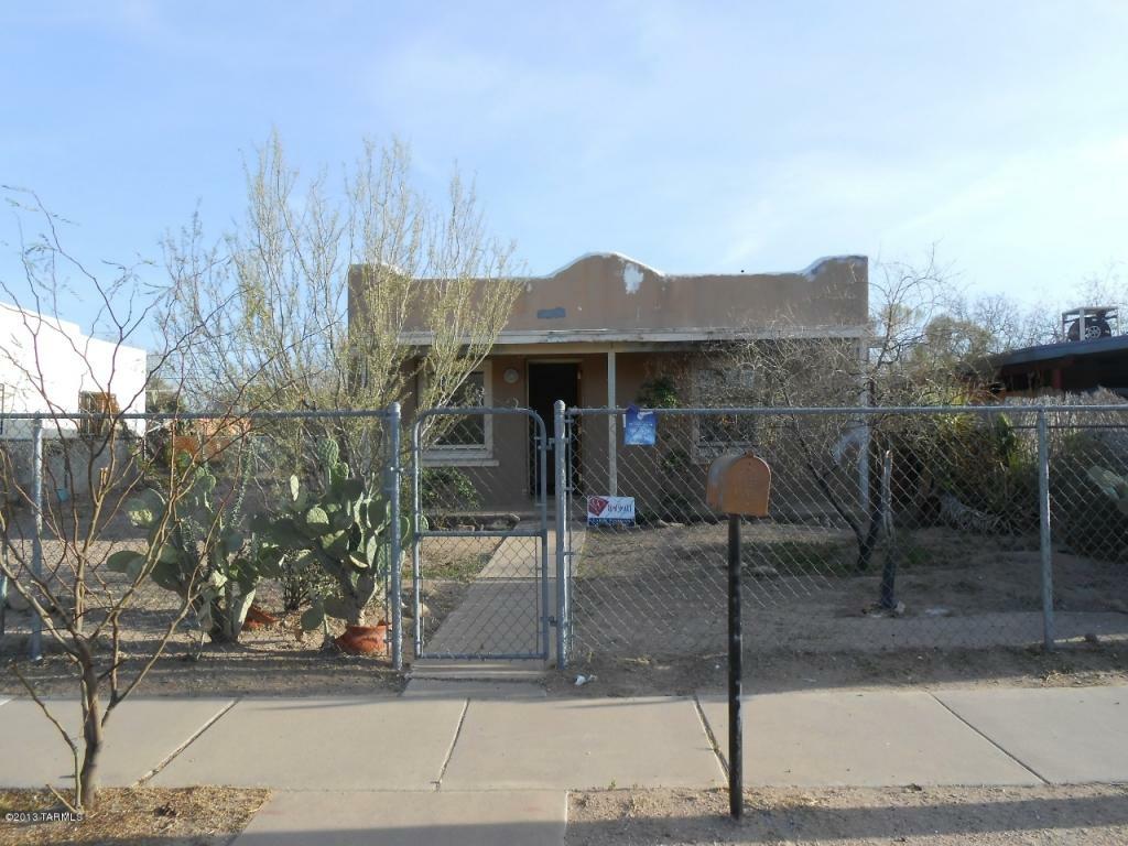 Property Photo: 1105 W Huron Street AZ 85745