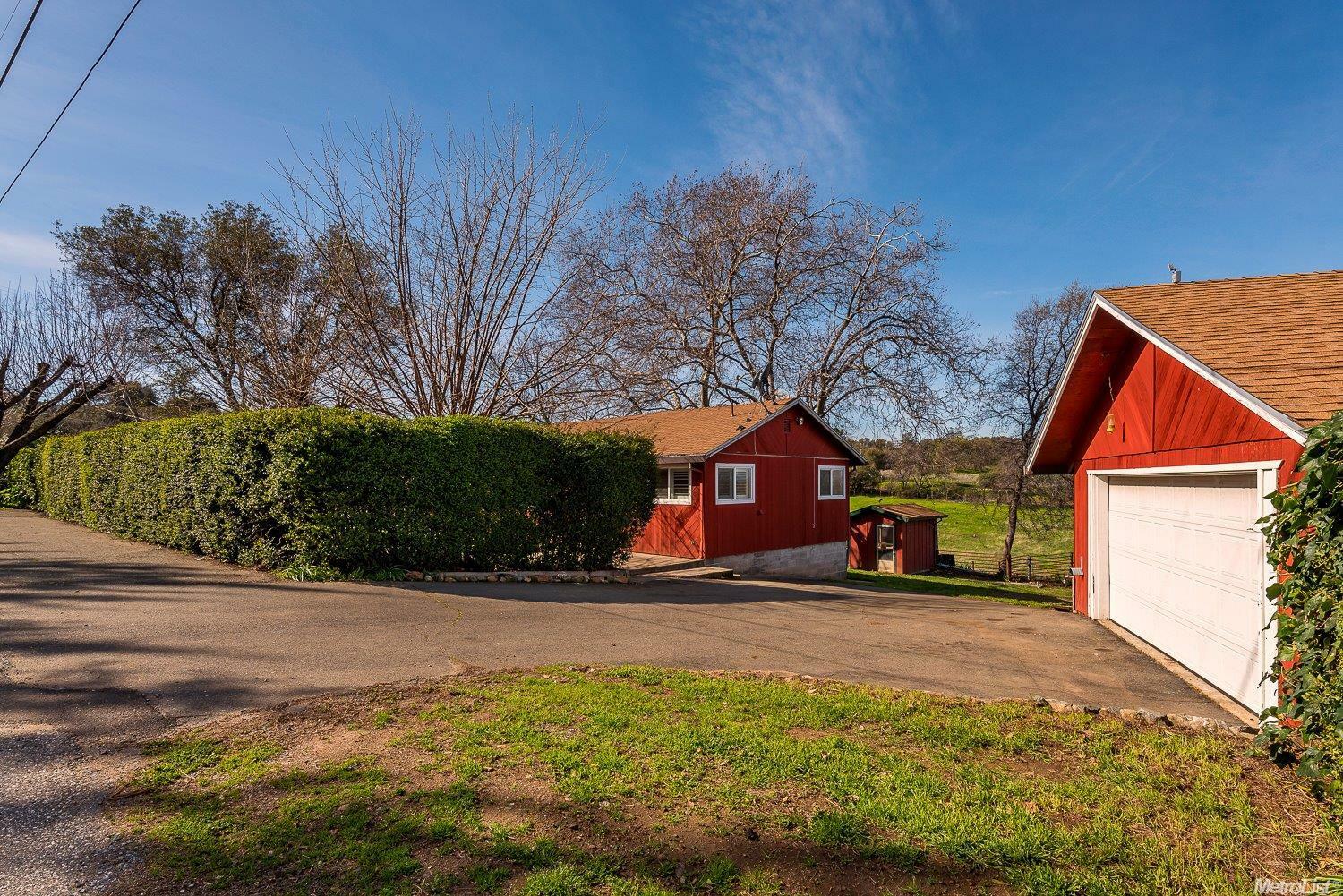Property Photo: 251 Old Oak Road CA 95658