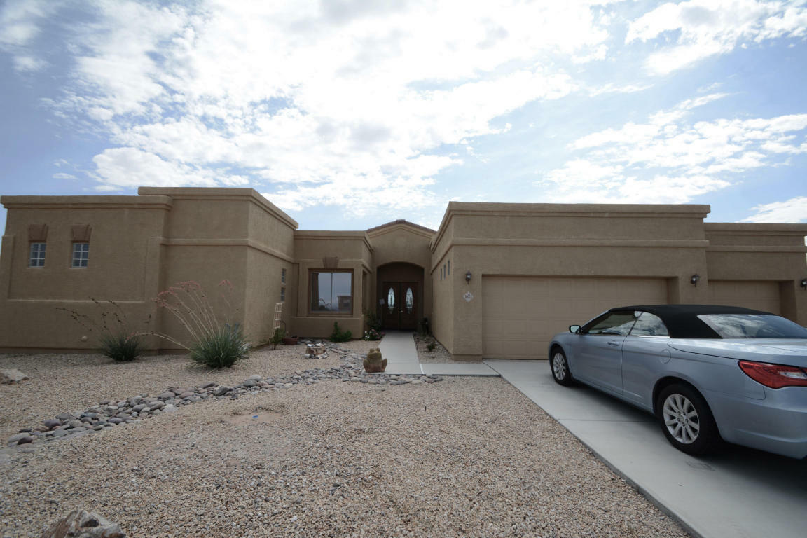 Property Photo: 10013 N Avra Vista Drive AZ 85653