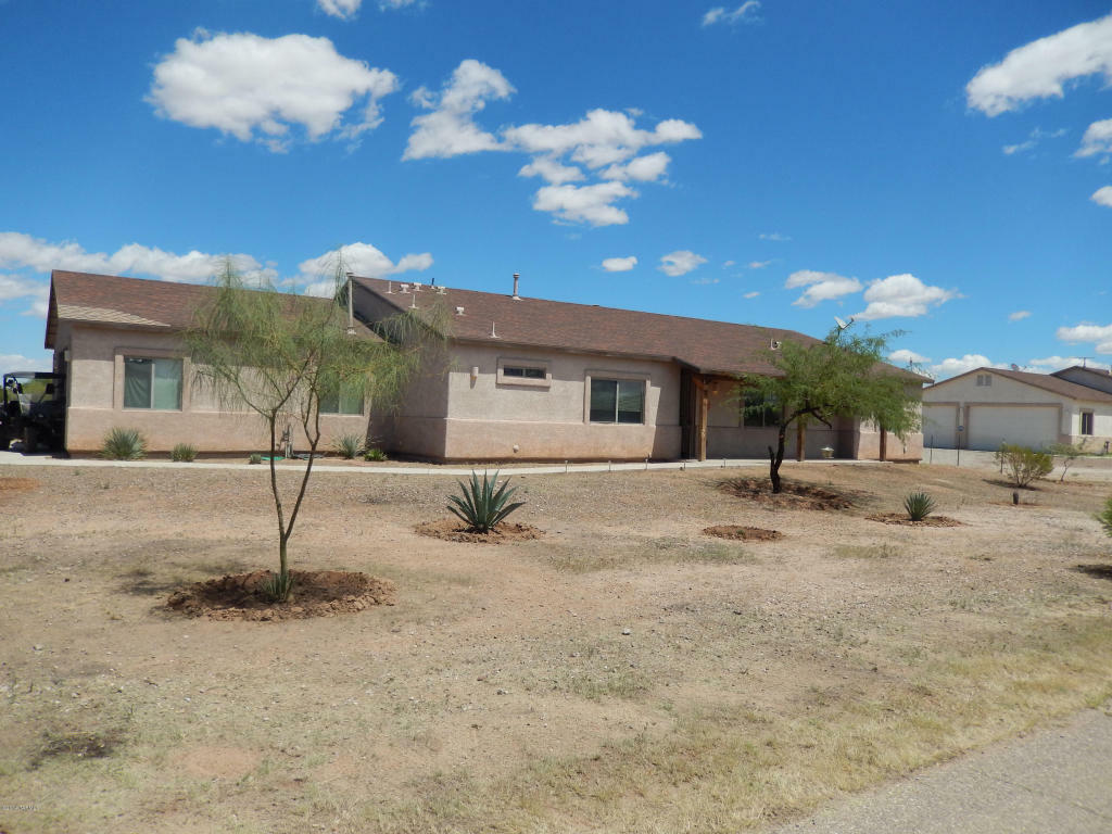 Property Photo:  16460 W Nic Nac Way  AZ 85653 